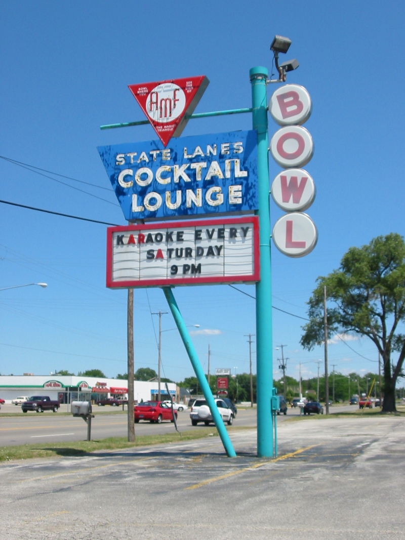 State Lanes - Early 2000S Photo (newer photo)